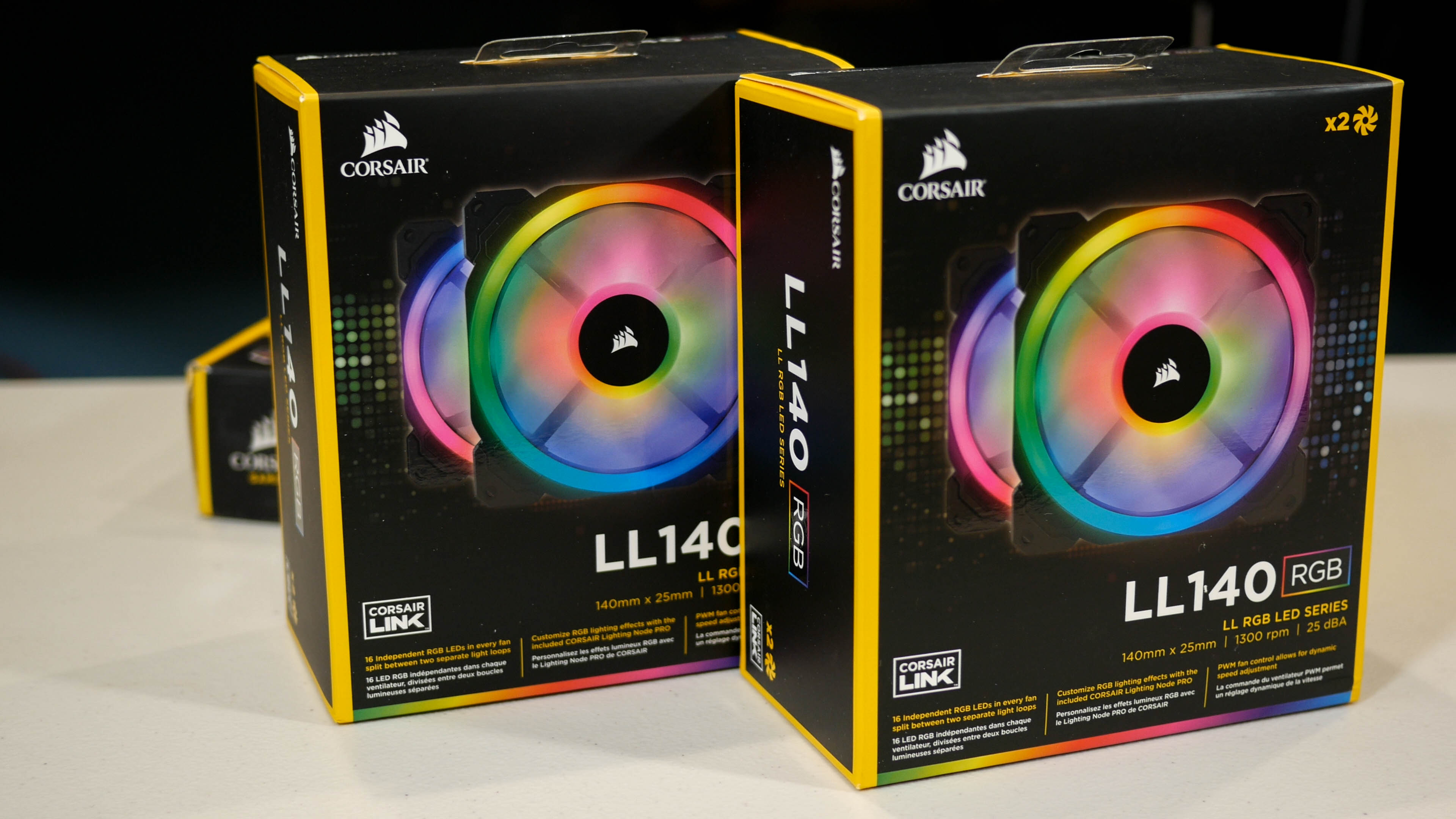 Corsair Light Loop Fans – Review and First Look
